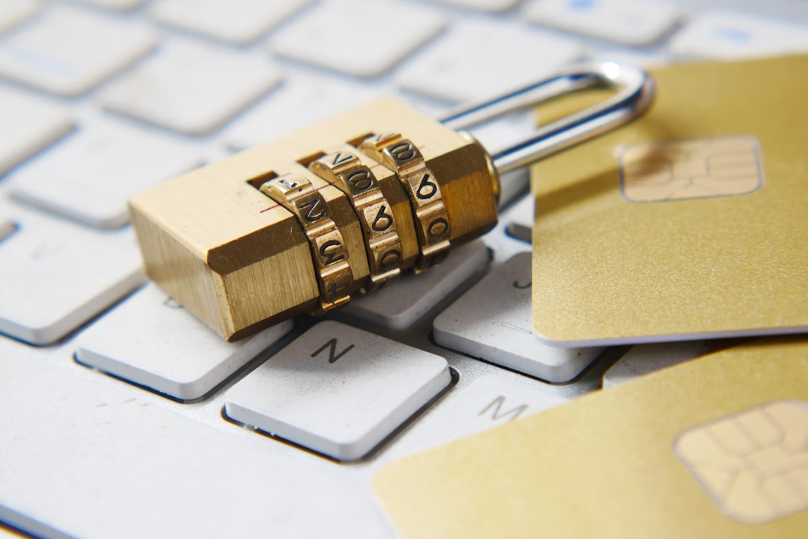 ความแตกต่างระหว่าง Data Privacy และ Data Security